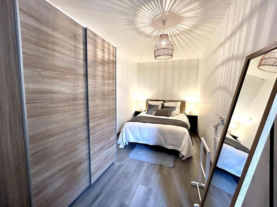 Cote Cour - Appartement En Plein Centre-Ville & Proche Des Thermes Rochefort  Dış mekan fotoğraf