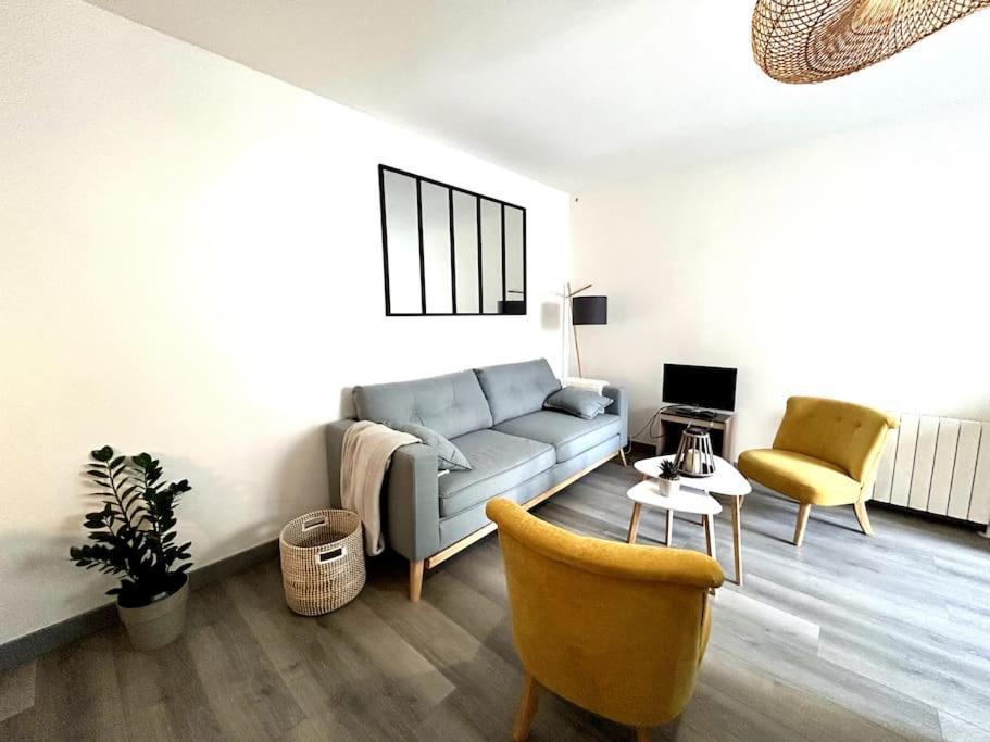 Cote Cour - Appartement En Plein Centre-Ville & Proche Des Thermes Rochefort  Dış mekan fotoğraf